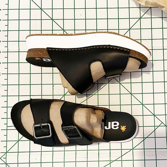 Comfortable Casual Sandals, size 40/W9-9.5, Black Platform Slides, ART Company - Picture 2 of 7